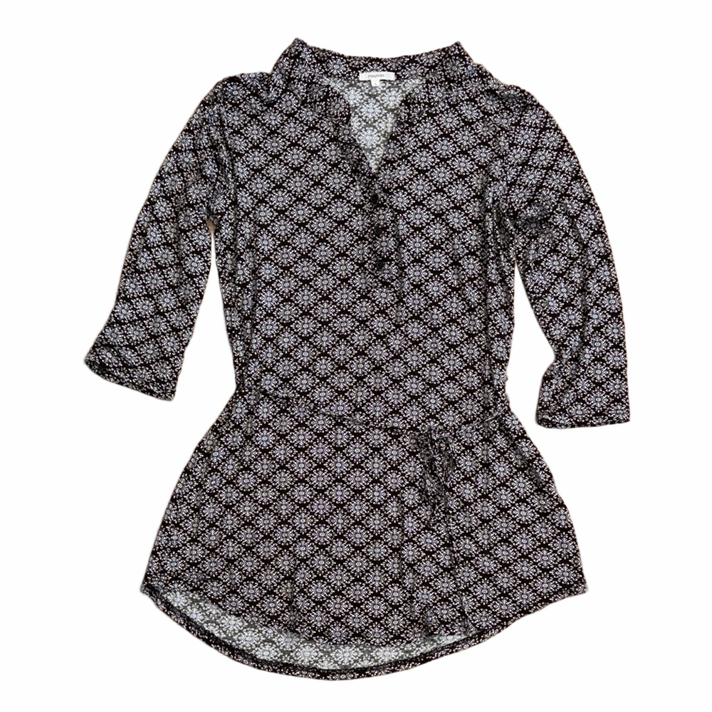 Maurice’s Women's Black and White Patterned Top. Stretch Business casual